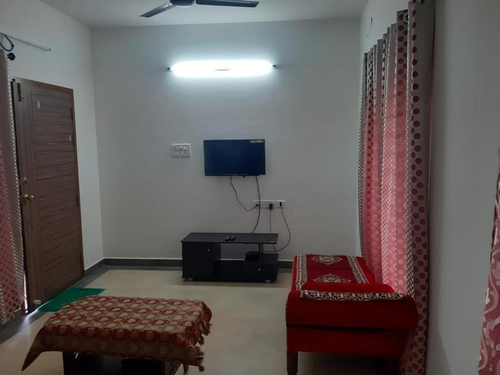 Barefootbay - Villa With Private Beach Access شيناي المظهر الخارجي الصورة
