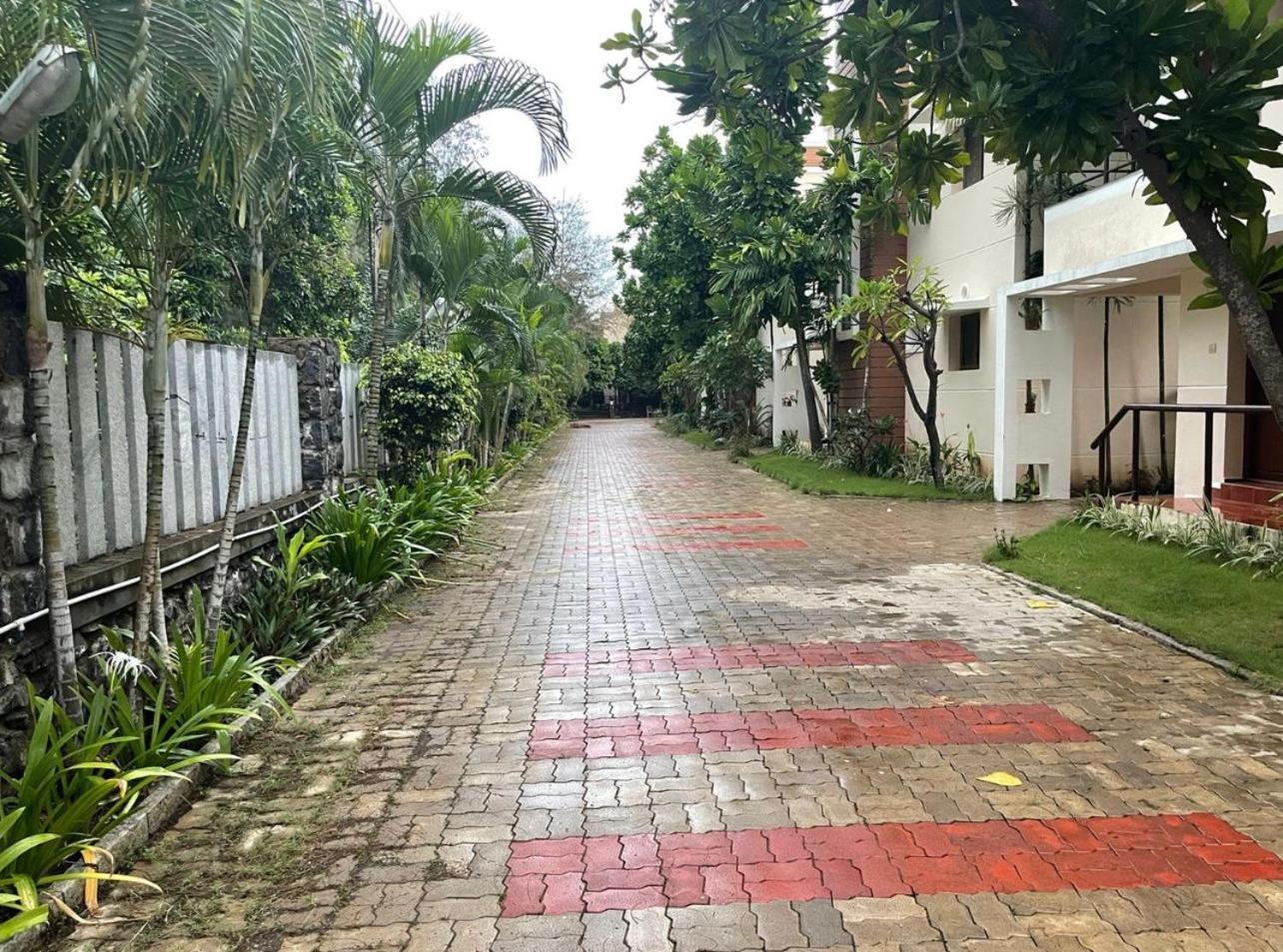 Barefootbay - Villa With Private Beach Access شيناي المظهر الخارجي الصورة